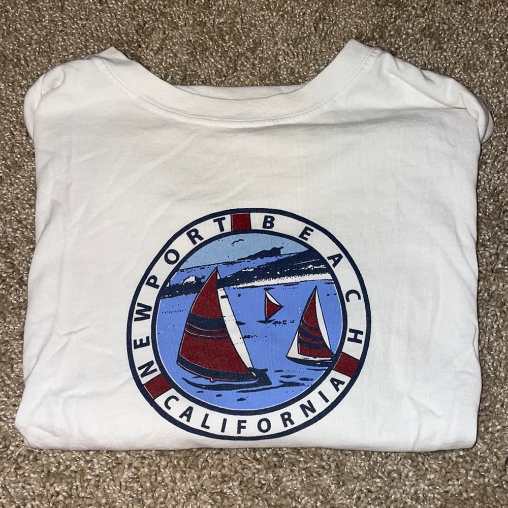 White cropped graphic T